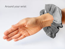 Load image into Gallery viewer, Example: Scrunchie Silk & Cotton
